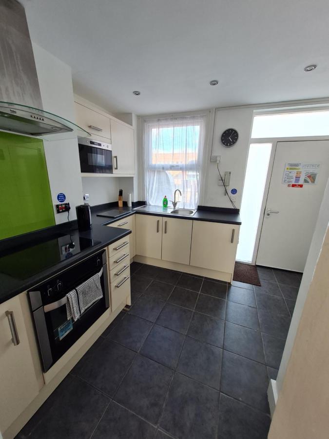 H.V Apartments Sheffield Luaran gambar